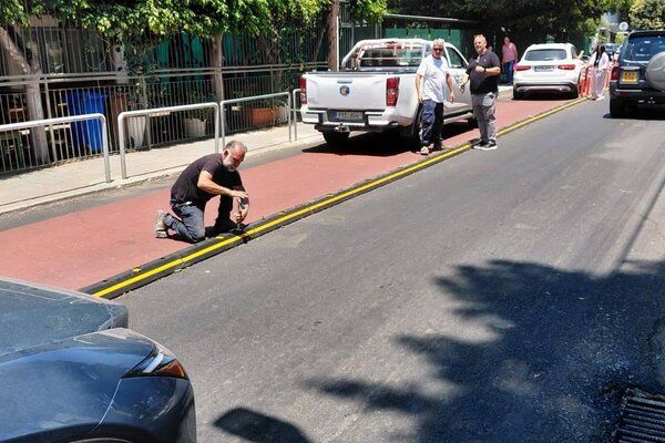 В Лимассоле демонтировали скандальные столбики