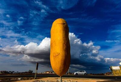 Пример гигантского картофеля в Ксилофагу оказался заразителен. Что еще можно установить на Кипре? - cyprusnews.online - Кипр - деревня Ксилофаг