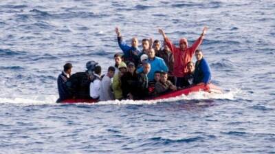 12 сотрудников полиции приостановлены за побег 61 нелегального мигранта - kiprinform.com - Като Пафос