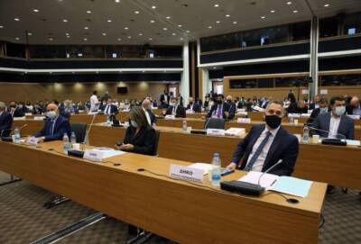 Как улучшить работу парламента Кипра? Может, создать страницу в соцсетях? - cyprusnews.online - Кипр