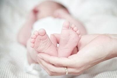 Парламент Кипра утвердил закон о продлении декретного отпуска по беременности и родам для матерей с двумя и более детьми - cyprusbutterfly.com.cy - Кипр