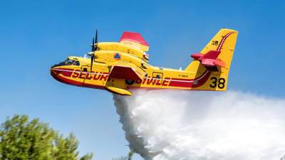 Костас Кадис - В Маммари открыли базу противопожарных самолетов - cyplive.com - Кипр - Никосия