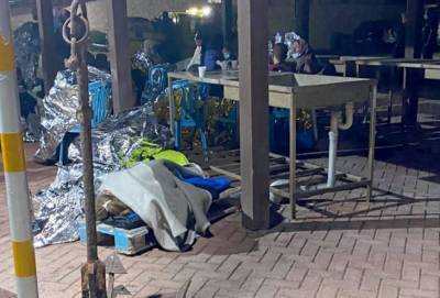 Власти Кипра оставили 50 мужчин-мигрантов в лодке, а 31 женщину с 13 детьми временно разместили в палатках - russiancyprus.news - Кипр - Сирия