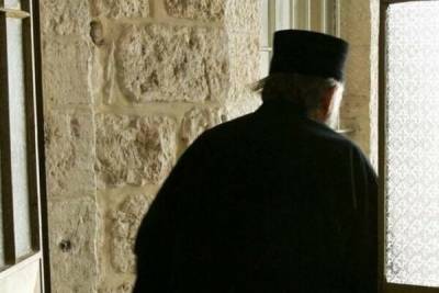 Кипрский священник скинул неприличные фото несовершеннолетней гречанке - cyprusbutterfly.com.cy - Кипр - Греция