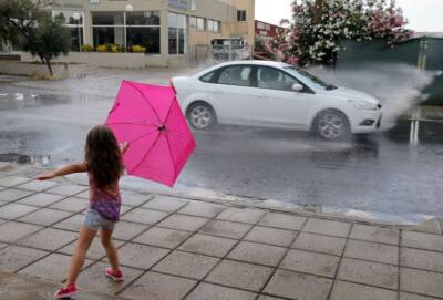 На Кипре введен «желтый» уровень погодной опасности из-за ливней с грозами и градом - evropakipr.com - Кипр - Никосия - деревня Аракапас