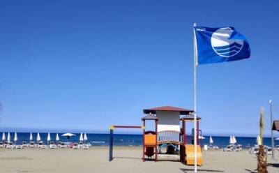 Андреас Вирас - Семь причалов для пляжа Маккензи - vkcyprus.com - Кипр - Ларнака