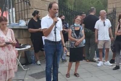 На Кипре прошел митинг против вакцинации детей - cyprusbutterfly.com.cy - Кипр