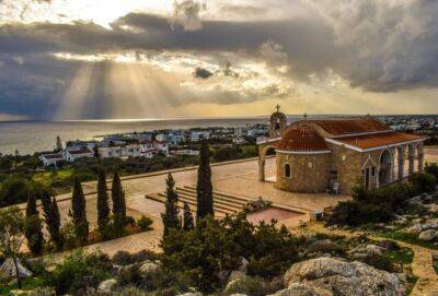 На Кипре введен «желтый» уровень погодной опасности. Из-за ливней с грозами - cyprusnews.online - Кипр