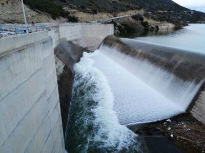 Октябрь этого года является вторым лучшим за последнее десятилетие по притоку воды на плотинах - kiprinform.com - Кипр