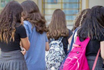 38 гимназисток из Лимассола обвинили учителя в сексуальных домогательствах - russiancyprus.news - Кипр - Лимассол