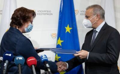 Никос Нурис - Беата Гминдер - ЕС встал на сторону Кипра в миграционном кризисе - vkcyprus.com - Кипр - Евросоюз - Стамбул - Юар - Конго