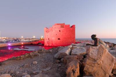 Замок Пафос будет освещаться красным всю неделю в поддержку пороков сердца - rumedia24.com
