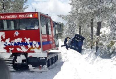 Из снежного плена в горах Кипра вызволены 10 автомобилей - cyprusnews.online - Кипр