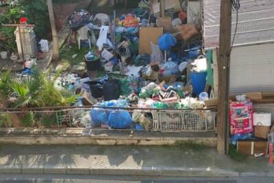 Иоаннис Агиос - «Охотник за мусором» из Лимассола превратил двор своего дома в свалку - cyprusbutterfly.com.cy