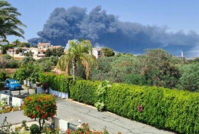 Большой пожар на Кипре. Дым виден на расстоянии десятков километров - russiancyprus.news - Кипр