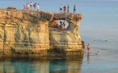 Количество туристов выросло на 50% за год - cyprusrussianbusiness.com - Кипр - Израиль - Англия - Швеция - Германия - Греция - Польша
