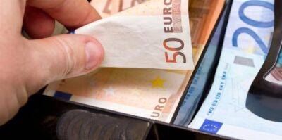 Тысячи евро украдены в результате конвертации - kiprinform.com - Сша
