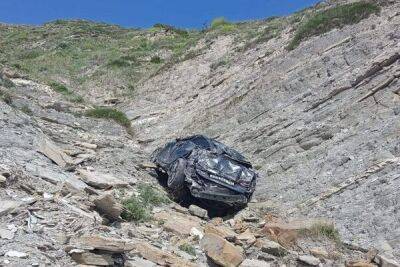 Автомобиль, управляемый 15-летним подростком, сорвался с 20-метрового обрыва - cyprusbutterfly.com.cy - Никосия