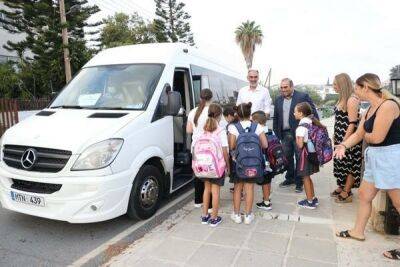 Яннис Карусос - На Кипре стартовал школьный проект «От двери до двери» - cyprusbutterfly.com.cy - Кипр