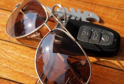 Из припаркованной на пляже машины украдены больше 6000 евро - russiancyprus.news - Кипр