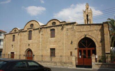 Старинный памятник, открывающий современного святого - vkcyprus.com - Кипр - Никосия
