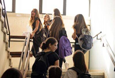 В кипрских школах начался учебный год. На дороги вернулись пробки - evropakipr.com - Кипр - Никосия