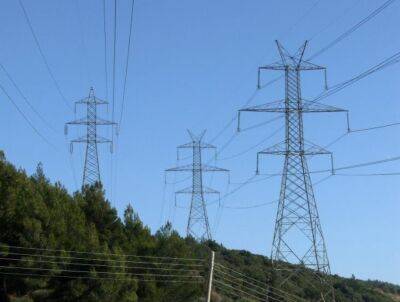 ЕС пересмотрит рынок электроэнергии, чтобы защитить счета за электроэнергию от колебаний цен - kiprinform.com - Евросоюз