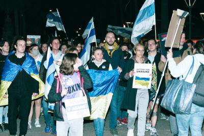 На Кипре прошли акции протеста украинцев и россиян - cyprusbutterfly.com.cy - Кипр - Никосия - Россия