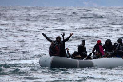 Лодка с 500 мигрантами исчезла - kiprinform.com - Италия - Мальта - Германия - Греция - Ливия