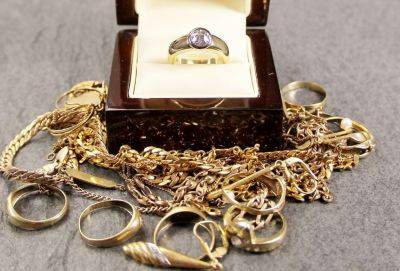 Домработница украла золотые кольца на сумму 3500 евро и выставила их на продажу в Интернете - evropakipr.com - Кипр
