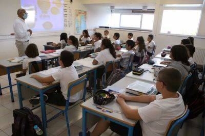 Уровень неграмотности среди выпускников начальных школ на Кипре составляет около 10 процентов - cyprusbutterfly.com.cy - Кипр