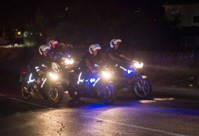 Полиция Кипра дважды за четыре часа задержала 17-летнего юношу за опасное вождение на мотоциклах с большими двигателями - evropakipr.com - Кипр