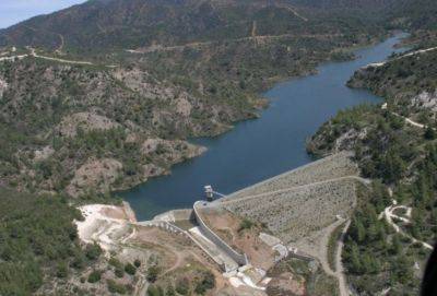 Из-за засухи на Кипре осталось мало пресной воды в дамбах. В некоторых из них скоро будет видно дно - russiancyprus.news - Кипр
