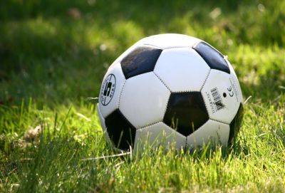 На футбольном поле в Лимассоле умер 30-летний мужчина - evropakipr.com - Кипр