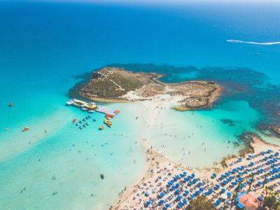 В списке лучших пляжей Европы – три кипрских - rumedia24.com - Кипр - Турция - Исландия - Англия - Италия - Португалия - Греция - Франция - Испания