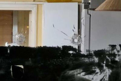 Андреу Христос - В Ларнаке неизвестный расстрелял из пистолета кафе полное посетителей - cyprusbutterfly.com.cy - Ларнака
