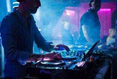 Веселье в ночных клубах, дискотеках и кабаре Кипра будет длиться до раннего утра - evropakipr.com - Кипр