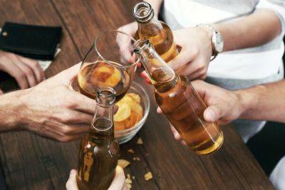 Киприоты начинают пить алкоголь с двенадцати лет - cyprusbutterfly.com.cy - Кипр