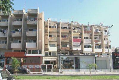 Кириакос Ксидиас - Беженцы и бомжи оккупируют дома в Лимассоле! - cyprusbutterfly.com.cy - Гермасойи