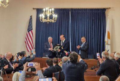 Роберт Менендес - Власти Пафоса лишили американского сенатора звания почетного гражданина города - evropakipr.com - Кипр - Сша - Египет - Куба - Пафос - штат Нью-Джерси