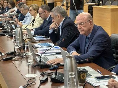 Макис Керавнос - Министр финансов представил проект бюджета Кипра на 2026 год - kiprinform.com - Кипр - Никосия - Россия - Украина