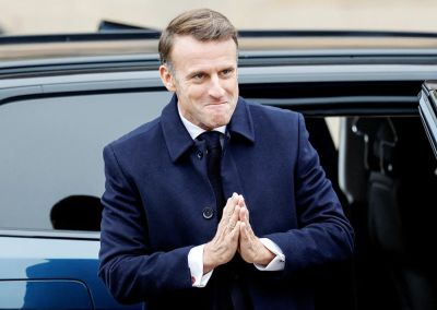 Эммануэль Макрон - Макрон отверг призывы к отставке на фоне политического кризиса во Франции - kiprinform.com - Египет - Франция - Каир - Президент