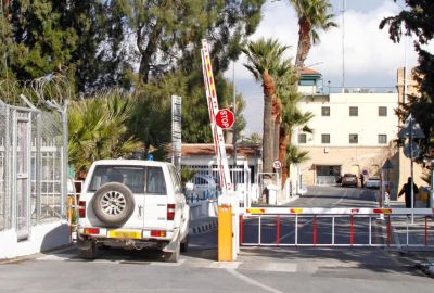 Ставроса Димосфенуса - Полицейские по ошибке посадили посетителя Центральной тюрьмы Никосии в автозак и доставили в суд - evropakipr.com - Кипр - Никосия