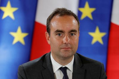 Премьер-министр Франции Себастьен Лекорну подал в отставку спустя несколько часов после назначения кабинета - kiprinform.com - Франция - Париж - Президент