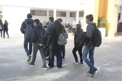 48 000 старшеклассников не смогут попасть в школы во время забастовки учителей - kiprinform.com - Кипр - Никосия