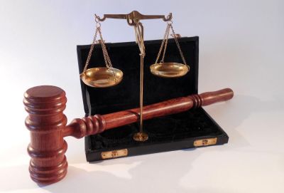 Кипрский адвокат украл компенсацию своего клиента за ДТП. Из 257 443 евро он отдал лишь 25 000 - evropakipr.com - Кипр - Англия - Германия