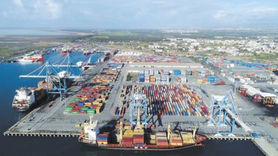 Яннис Панайоту - Водители грузовиков в порту Лимассола начали бессрочную забастовку против Eurogate - kiprinform.com - Кипр - Лимассол