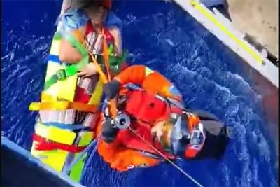 В заливе Ларнаки спасли человека с торгового судна - kiprinform.com - Кипр - Никосия