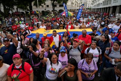 Дональд Трамп - Пит Хегсет - Николас Мадуро - США нанесли 13 ударов по судам у берегов Южной Америки и в Тихом океане: более 60 погибших, Венесуэла обвиняет Вашингтон в агрессии - kiprinform.com - Сша - Вашингтон - Вашингтон - Колумбия - Венесуэла - Президент - Каракас