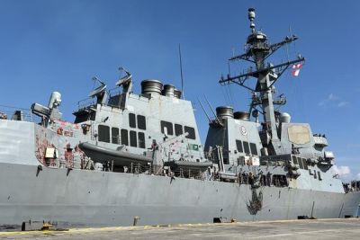 Американский крейсер USS OSCAR AUSTIN прибыл в Ларнаку - cyprusbutterfly.com.cy - Кипр - Сша - Ларнака